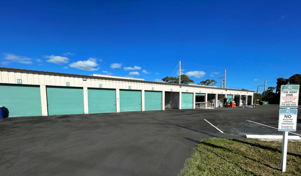 600 N 39th St, Fort Pierce, FL à vendre - Photo du bâtiment - Image 2 de 6