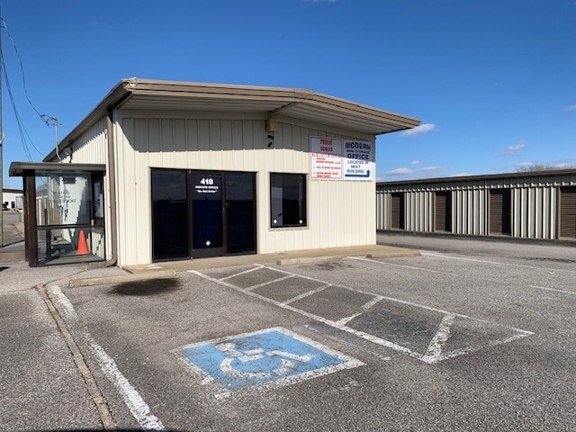 418 Tiny Town Rd, Clarksville, TN for lease - Building Photo - Image 1 of 10