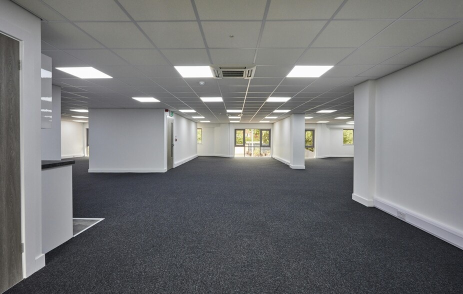 60 Manchester Rd, Northwich for sale - Building Photo - Image 3 of 10