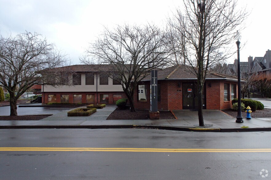 510 NE Roberts Ave, Gresham, OR à louer - Photo du bâtiment - Image 3 de 4