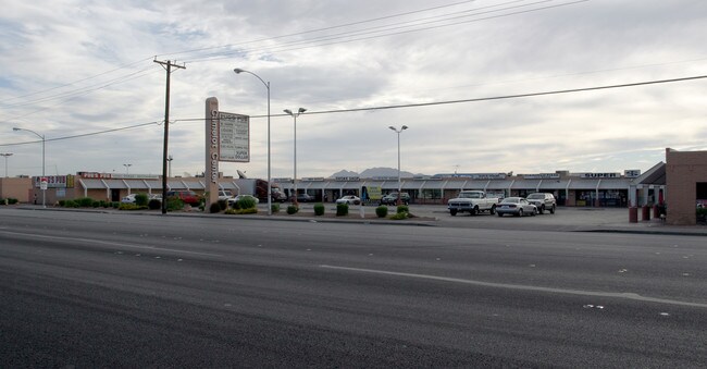 Plus de détails pour 4972 S Maryland Pky, Las Vegas, NV - Commerce de détail à louer