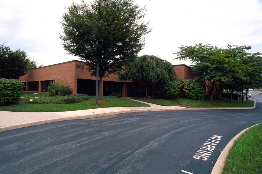 5300 Westview Dr, Frederick, MD for lease - Building Photo - Image 2 of 7