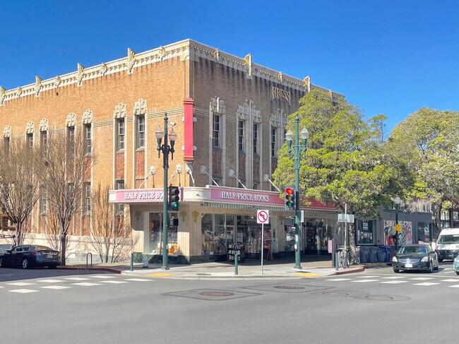 Plus de détails pour 2036 Shattuck, Berkeley, CA - Commerce de détail à louer