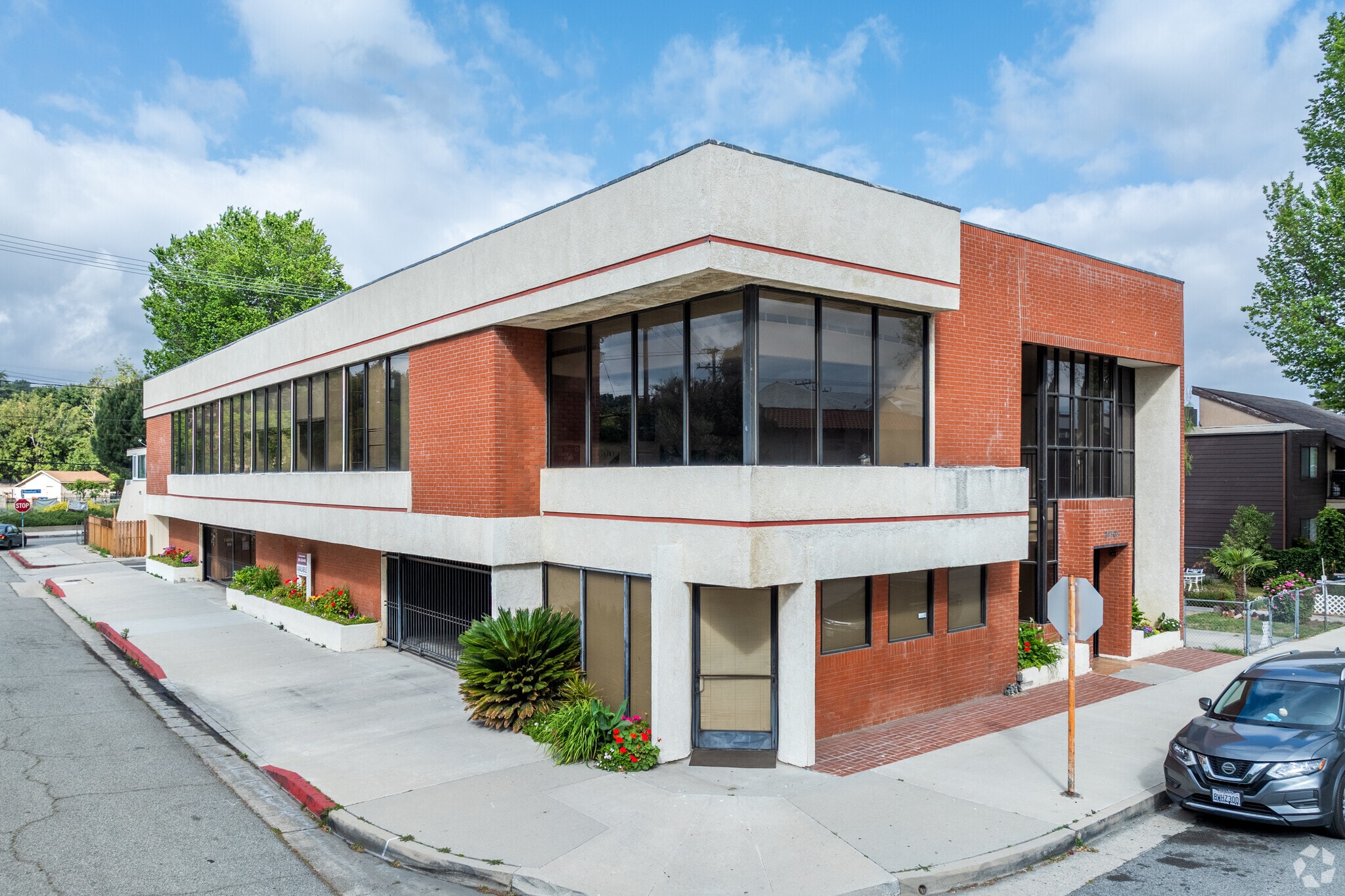 24303 Walnut St, Santa Clarita, CA for lease Primary Photo- Image 1 of 19