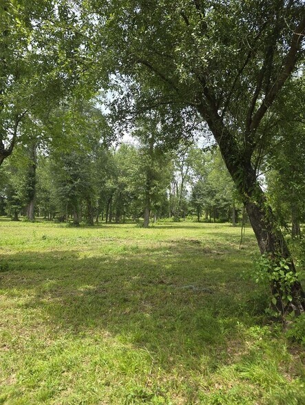 3116 State Hwy 75 N, Huntsville, TX à vendre - Photo du bâtiment - Image 2 de 7