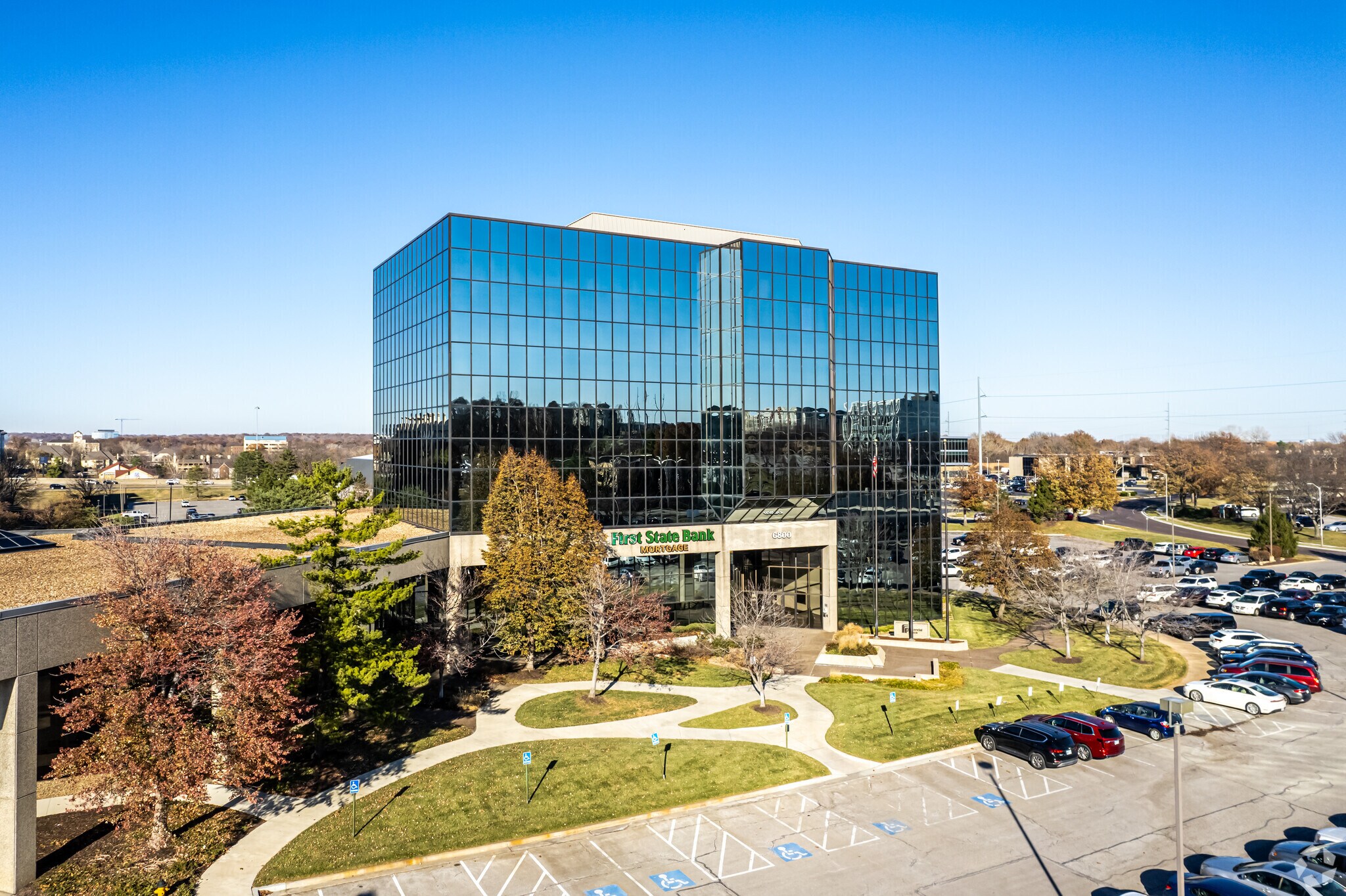 6800-6850 College Blvd, Overland Park, KS à louer Photo principale- Image 1 de 21