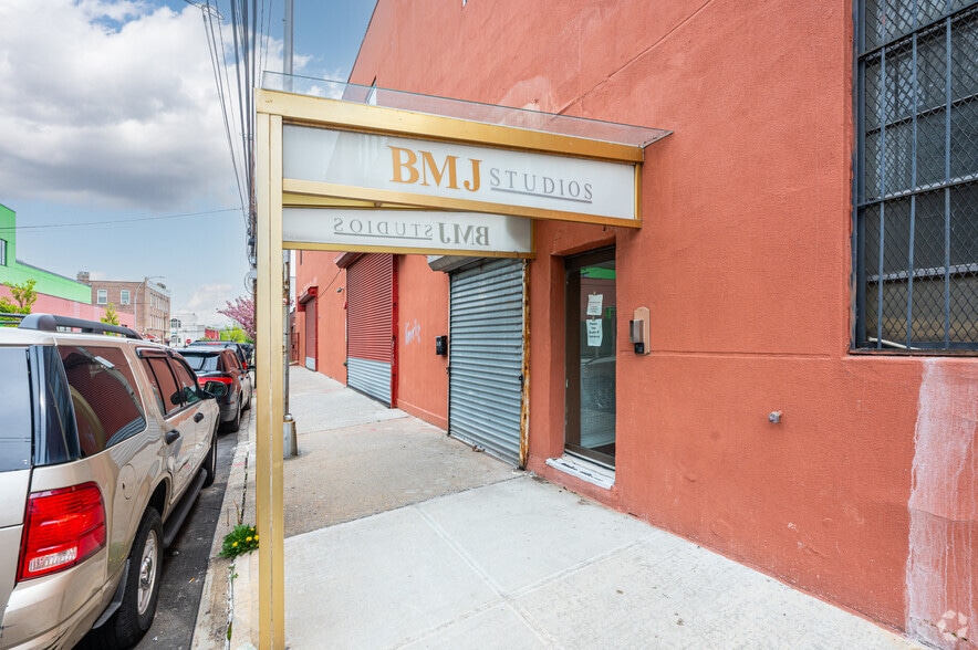 34-19 10th St, Astoria, NY for sale - Building Photo - Image 3 of 5