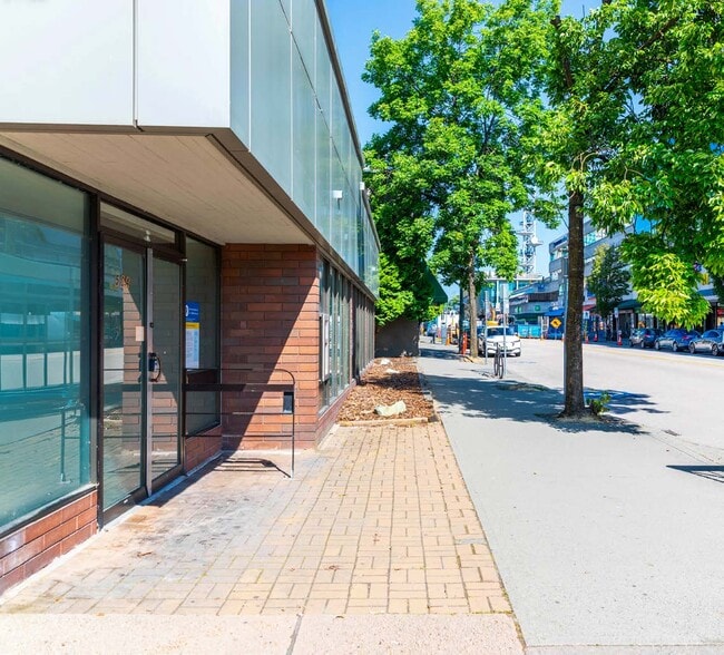 504 6th St, New Westminster, BC for sale - Building Photo - Image 2 of 6