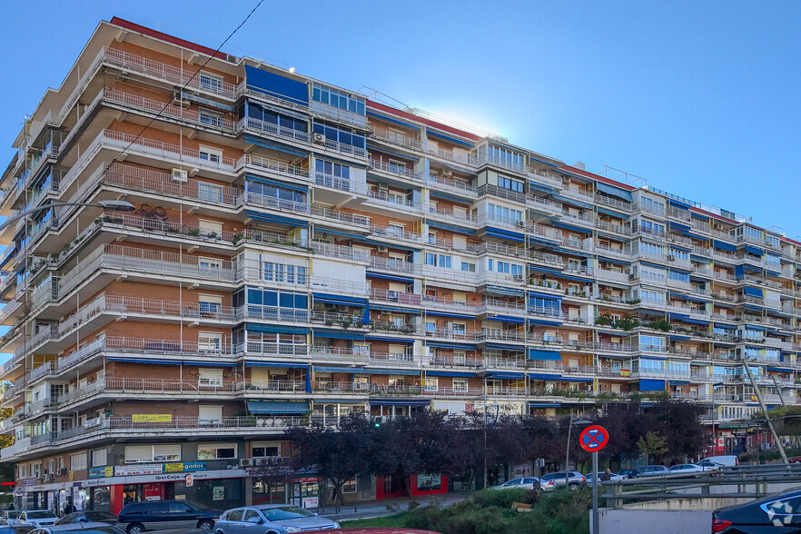 Multi-résidentiel dans Alcorcón, MAD à vendre - Photo du bâtiment - Image 2 de 2