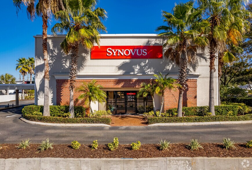 5801 49th St N, Saint Petersburg, FL for lease - Building Photo - Image 2 of 5