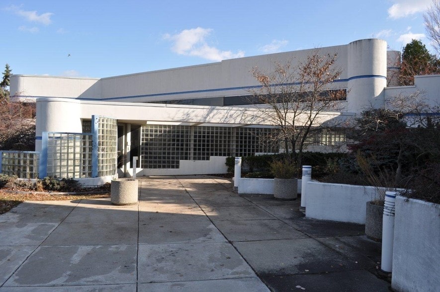 1515 Busha Hwy, Marysville, MI for sale - Building Photo - Image 3 of 16