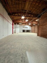 2023-2043 S Santa Fe Ave, Los Angeles, CA for lease Interior Photo- Image 2 of 5