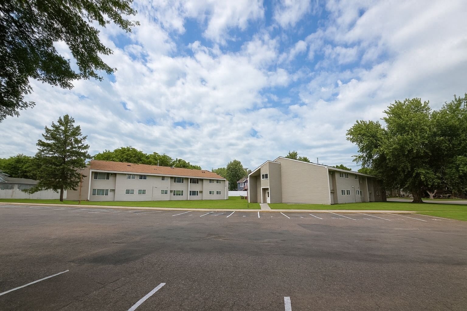 1201 Highview Dr, Albany, MN à vendre Photo du bâtiment- Image 1 de 1