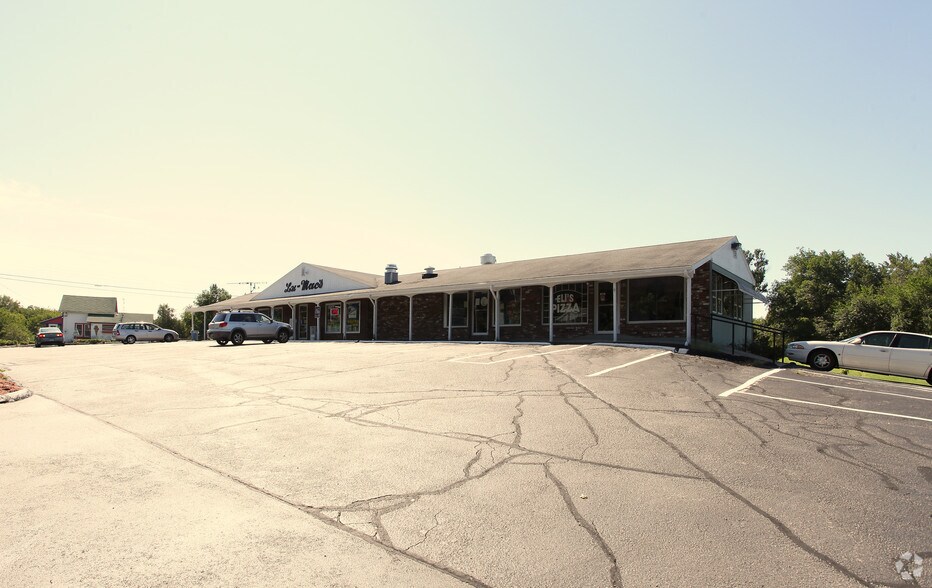 352 Route 2, Preston, CT à louer - Photo du bâtiment - Image 2 de 3