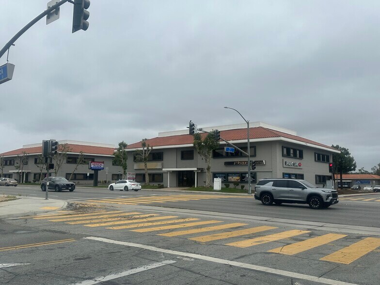 12730 Heacock St, Moreno Valley, CA à louer - Photo du bâtiment - Image 2 de 11