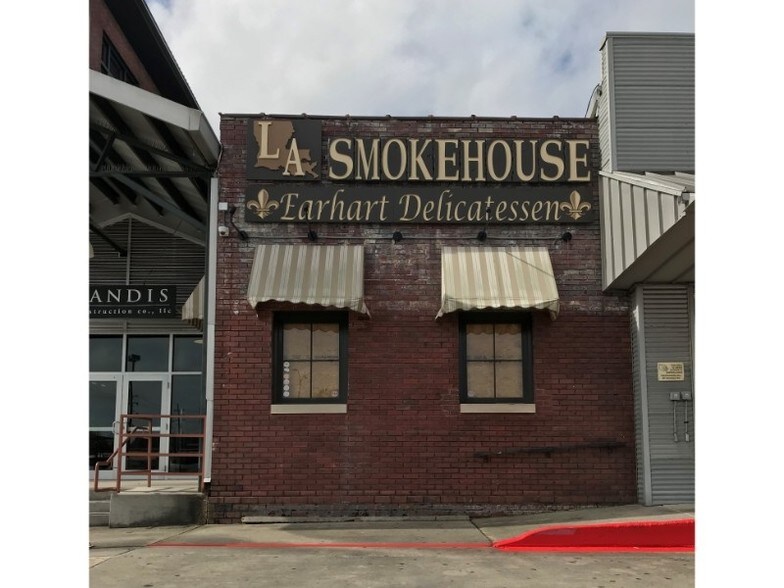 8300 Earhart Blvd, New Orleans, LA à louer - Photo du bâtiment - Image 2 de 12