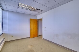 15 Public Sq, Wilkes Barre, PA for lease Interior Photo- Image 2 of 23