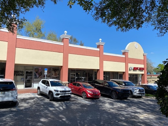 241 S Westmonte Dr, Altamonte Springs, FL à louer - Photo du bâtiment - Image 1 de 9