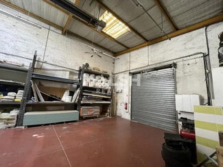 Plus de détails pour Bureau, Local d'activités à louer