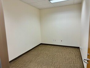 4187 Flat Rock Rd, Riverside, CA for lease Interior Photo- Image 2 of 10