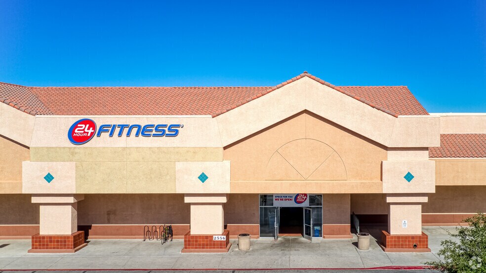 2556-2584 Wigwam Pky, Henderson, NV for lease - Building Photo - Image 2 of 21