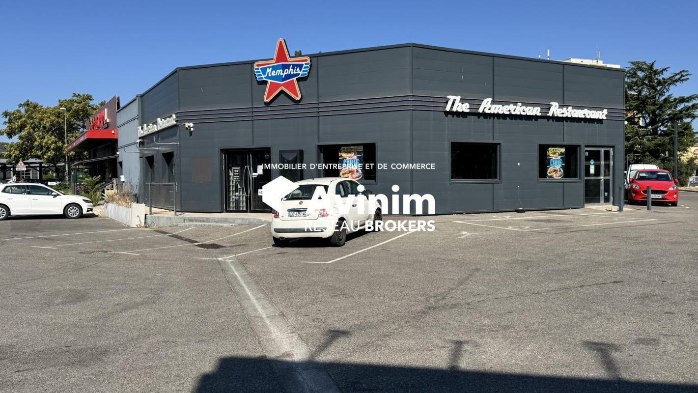 Retail in Avignon for lease Building Photo- Image 1 of 6