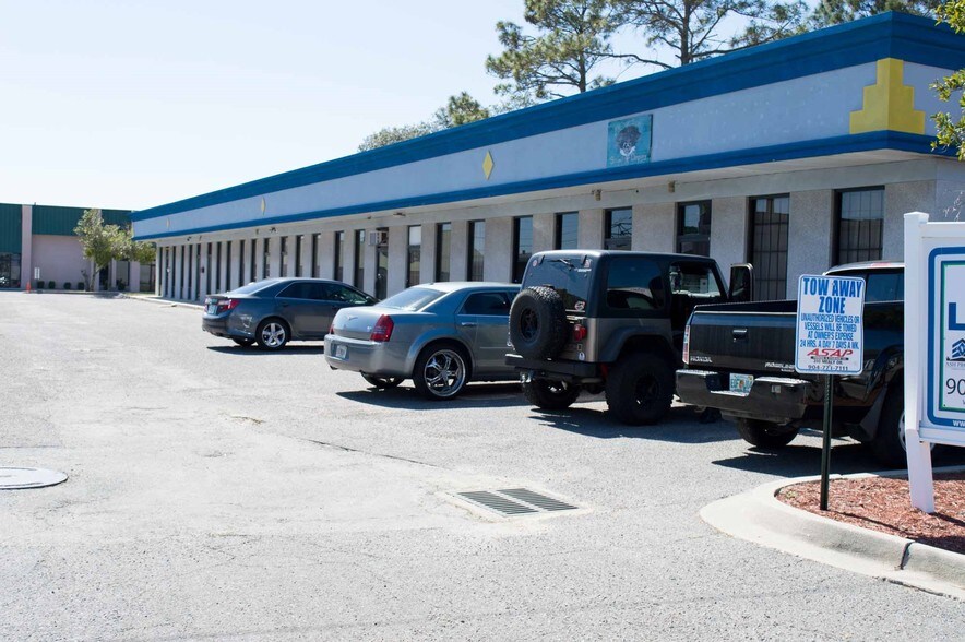 800 Mayport Rd, Atlantic Beach, FL à louer - Photo du bâtiment - Image 3 de 4