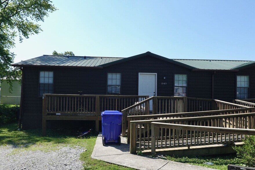 840 Zumstein Dr, Rockwood, TN for sale - Building Photo - Image 2 of 4