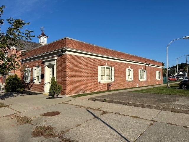 24 Maple St, Glens Falls, NY for lease - Interior Photo - Image 1 of 21