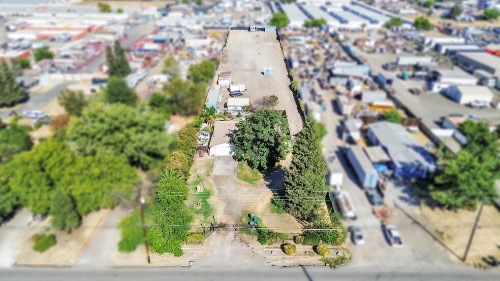 7028 26th St, Rio Linda, CA à vendre - Photo du bâtiment - Image 2 de 29