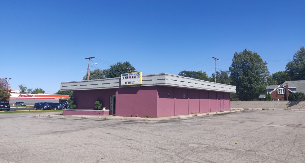 9015 Telegraph Rd, Taylor, MI à louer - Photo du bâtiment - Image 1 de 5