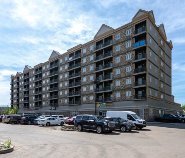 8528 Manning Ave, Fort McMurray, AB à louer Photo du bâtiment- Image 1 de 3