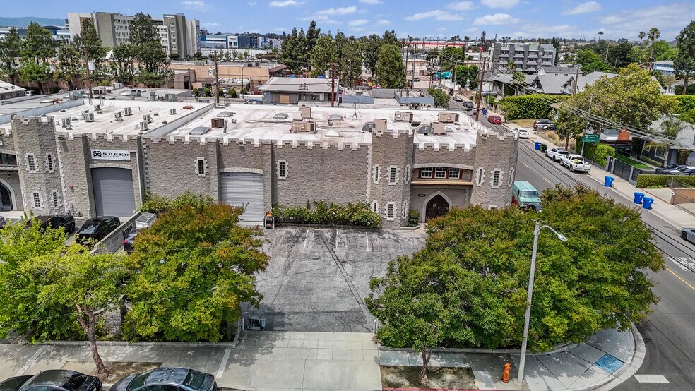 3099 N Lima St, Burbank, CA à louer - Photo du bâtiment - Image 2 de 21