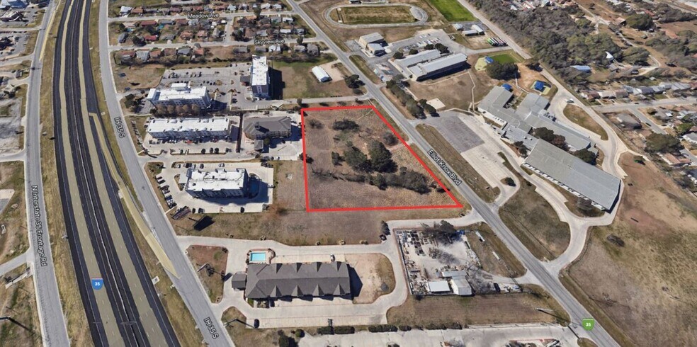 1450 N Business 35, New Braunfels, TX à vendre - Photo du bâtiment - Image 3 de 11