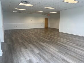 105 Stony Pointe Way, Strasburg, VA for lease Interior Photo- Image 2 of 3