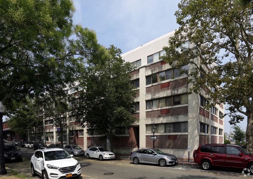 26 S Water St, New Bedford, MA for lease - Primary Photo - Image 1 of 8