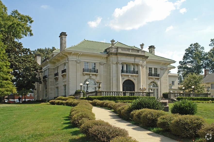 170 E Parkway S, Memphis, TN for sale - Primary Photo - Image 1 of 2