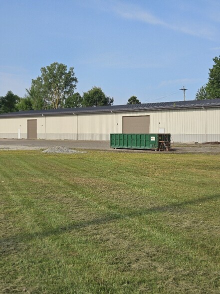 415 N Lafayette St, South Lyon, MI for sale - Building Photo - Image 3 of 4