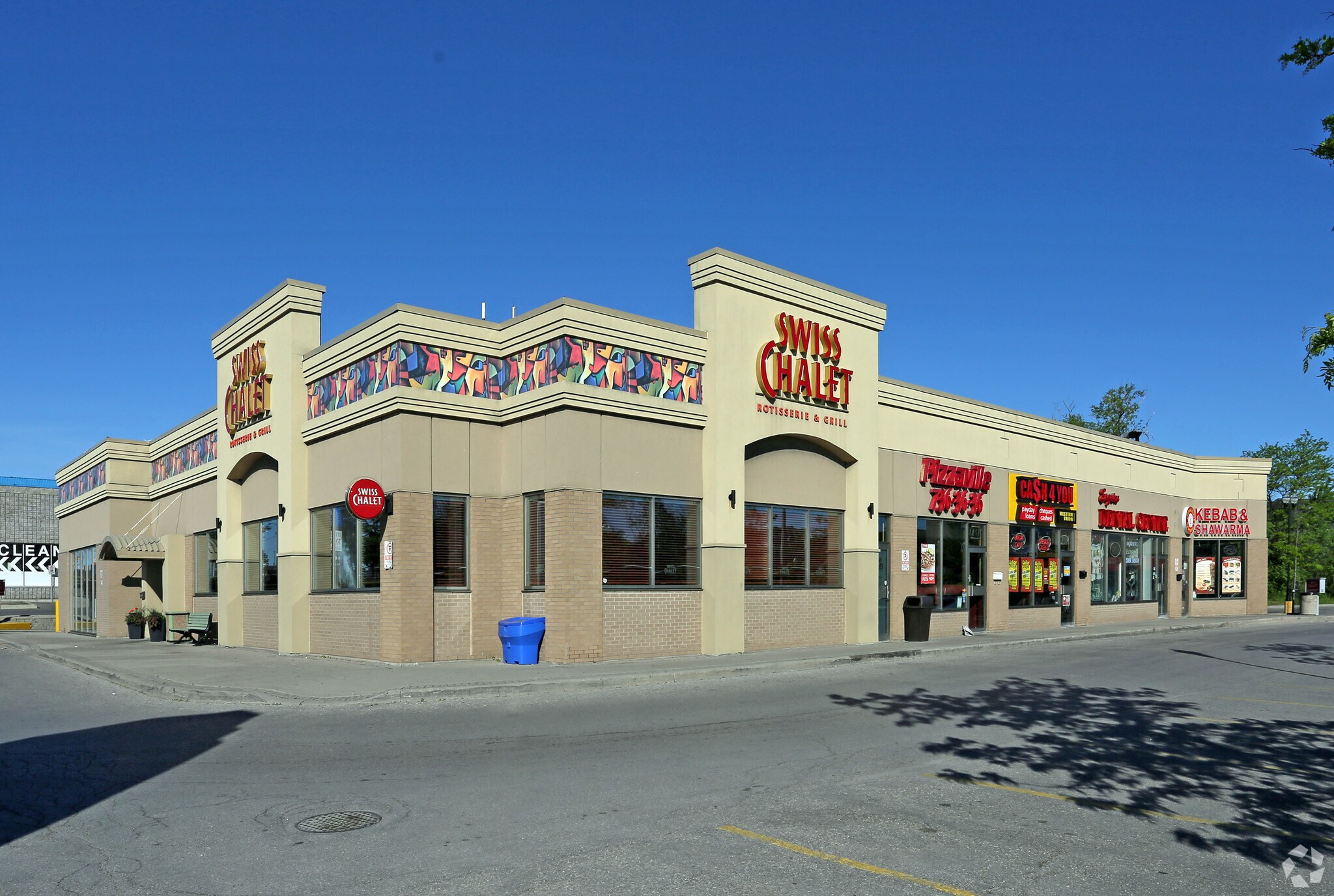 Fully Leased Plaza-734-736 Kingston Road portefeuille de 2 propriétés à vendre sur LoopNet.ca Photo du bâtiment- Image 1 de 3
