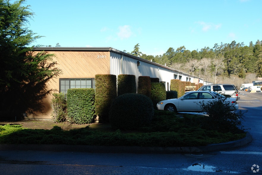 2501-2535 Village Ln, Cambria, CA à louer - Photo du bâtiment - Image 2 de 12