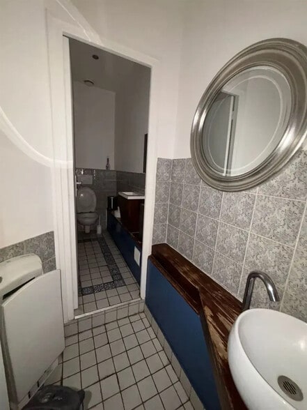 Commerce de détail dans Paris à louer - Photo intérieure - Image 2 de 8