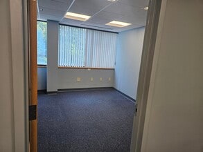 30 Massachusetts Ave, North Andover, MA for lease Interior Photo- Image 2 of 5