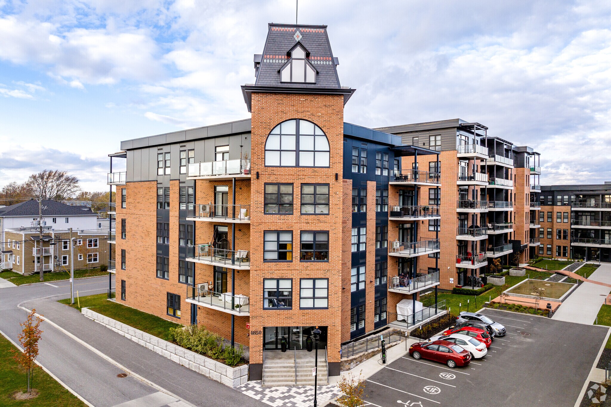 1850 Boul Laframboise, Saint-hyacinthe, QC for sale Primary Photo- Image 1 of 1