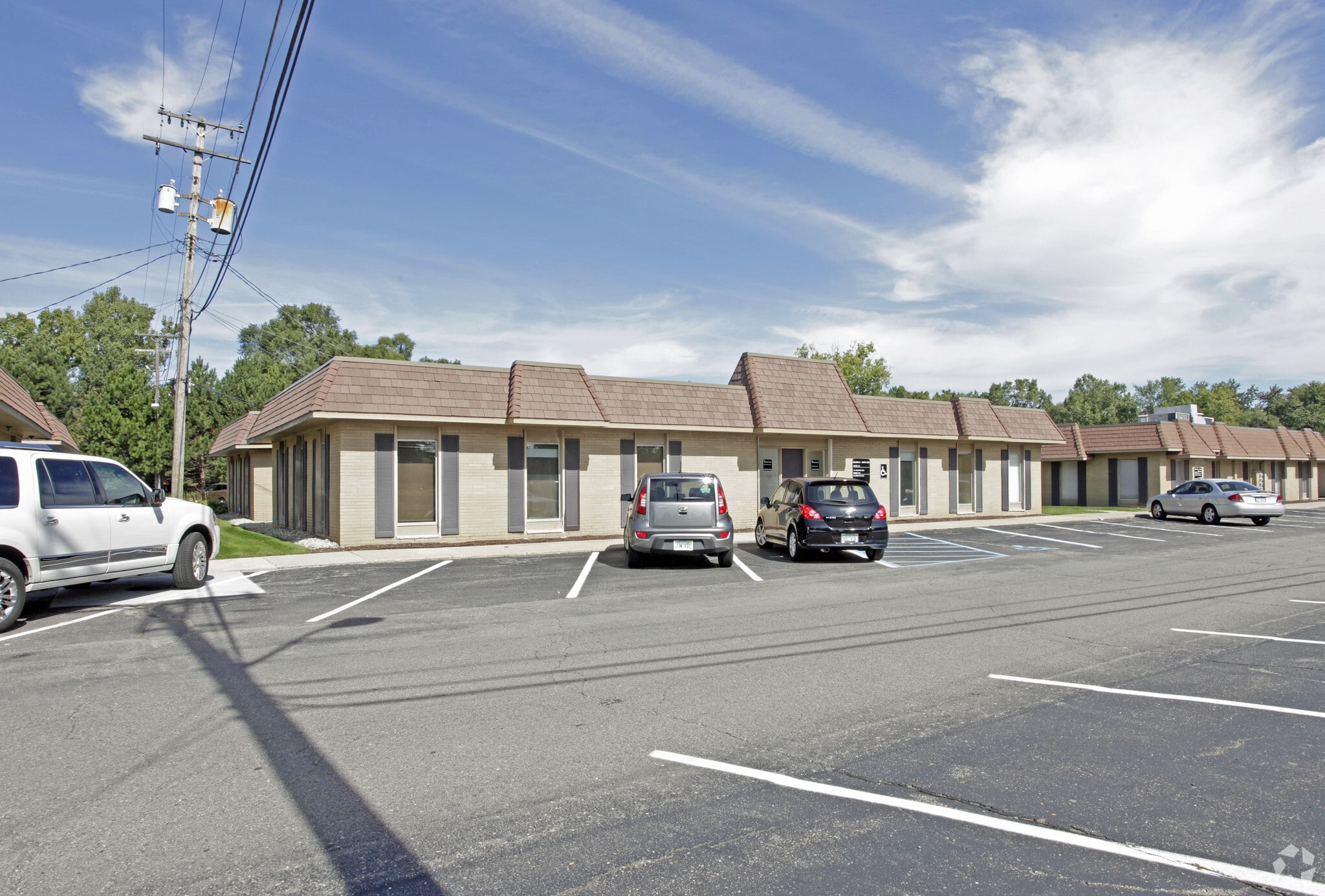 6405 Telegraph Rd, Bloomfield Hills, MI for lease Primary Photo- Image 1 of 9