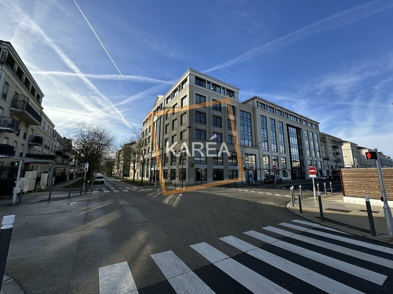Office in Bussy-Saint-Georges for lease - Building Photo - Image 3 of 5