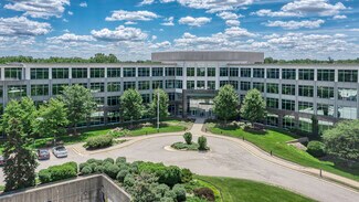 Plus de détails pour 1900 West Field Ct, Lake Forest, IL - Bureau à louer