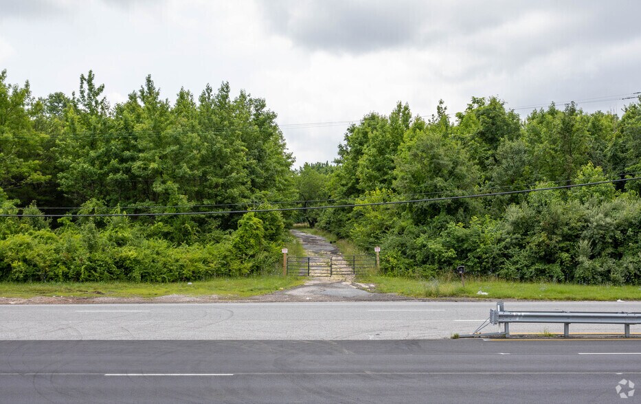 9115 Pulaski Hwy, Middle River, MD à louer - Photo du bâtiment - Image 1 de 5