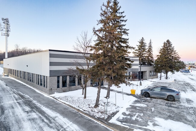 More details for 1875-1905 Boul Lionel-Bertrand, Boisbriand, QC - Flex for Lease