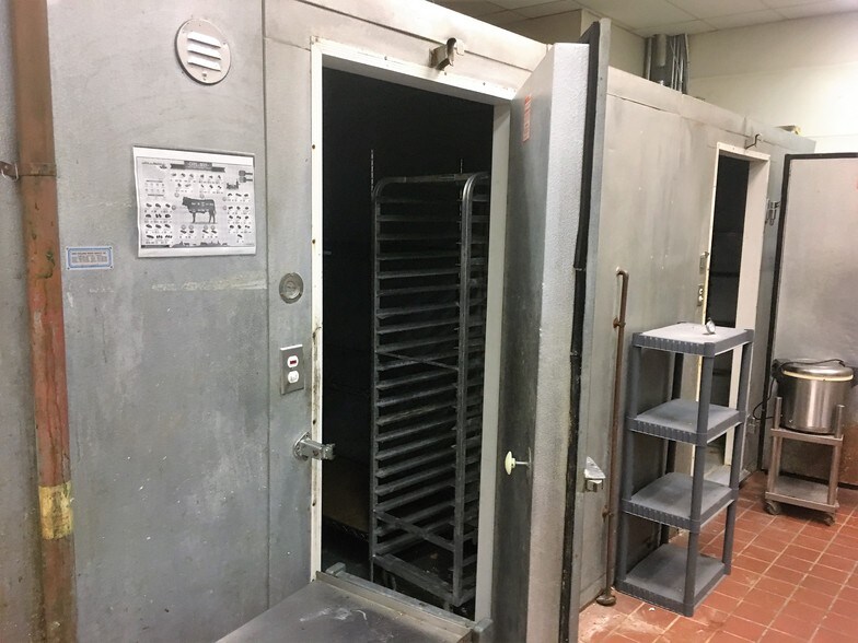 13 Taunton St, Plainville, MA à louer - Photo du bâtiment - Image 3 de 12