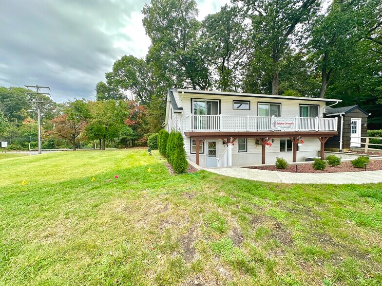 591 Rt-34, Matawan, NJ à louer - Photo du bâtiment - Image 2 de 21